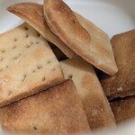 そば 耕作 - 蕎麦粉で出来ているクラッカー