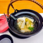 鮨いの上 - 松茸　（海老　銀杏　鶏　三つ葉）