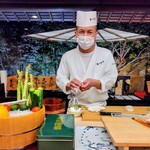 鮨いの上 - カメラ目線でチーズ