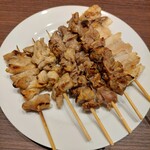 ハセガワストア - 料理写真:塩(左からホルモン、砂肝、とり軟骨)