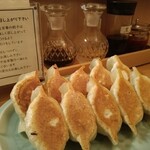 手作り餃子の店 吉春 - 
