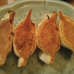 手作り餃子の店 吉春 - 