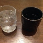 大戸屋 トツカーナモール店 - 水と黒豆茶
