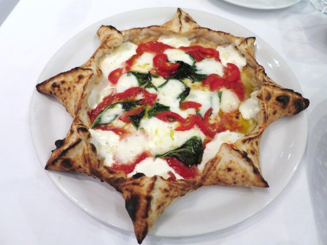 ナポリスタカ 神谷町店 Pizzeria Da Peppe Napoli Sta Ca 神谷町 ピザ 食べログ