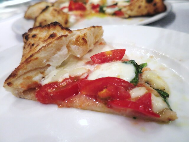 ナポリスタカ 神谷町店 Pizzeria Da Peppe Napoli Sta Ca 神谷町 ピザ 食べログ