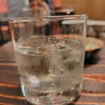 囲炉裏 吟 - 芋焼酎ロック｡