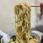 らー麺　Do・Ni・Bo - 小麦香るビロビロ太麺をリフトUP⤴️