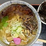 らー麺　Do・Ni・Bo - ラーメンに緑って映えるよねぇ〜✨✨✨✨