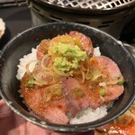 厚切り牛タン 焼肉 一心たん助 - 