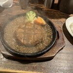 札幌牛亭 - ハンバーグ単品　180㌘