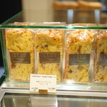 LESS by Gabriele Riva & Kanako Sakakura - 