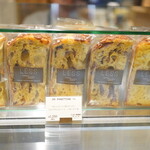 LESS by Gabriele Riva & Kanako Sakakura - 