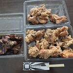クワハラカルビ - 唐揚げ特盛1,200円、カルビ900円