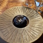 レストラン ナズ - 長野パープルを一枚づつカットして、断面から出たジュース