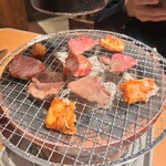 ホルモン焼肉ぶち - 