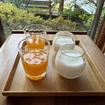 石葉 - 飲むヨーグルト＆みかんジュース