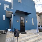 lily - 一軒家の1階が店舗 駐車場は1台