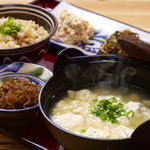 沖縄そばと島豆腐の店 まつばら家 - ゆし豆腐定食