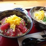 沖縄そばと島豆腐の店 まつばら家 - まぐろ丼（ミニ沖縄そば付）1000円