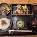 天満橋 吉安 - 丁度よい品数と量。おじゃこ美味♪