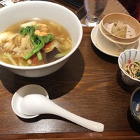 正宗広東私房菜サワダ 梅田エスト店 - 