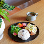 CAFE & WINE BAR WIM - 南蠻雞