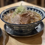 ちゃーらー三九 - 大盛りチャーシュー麺