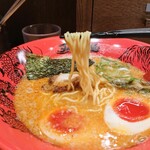 ラー麺ずんどう屋 - 味玉HOTらーめん（こってり×ちぢれ麺×バリカタ）