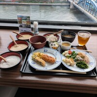 浅草むぎとろ 本店 - ビュッフェのお料理