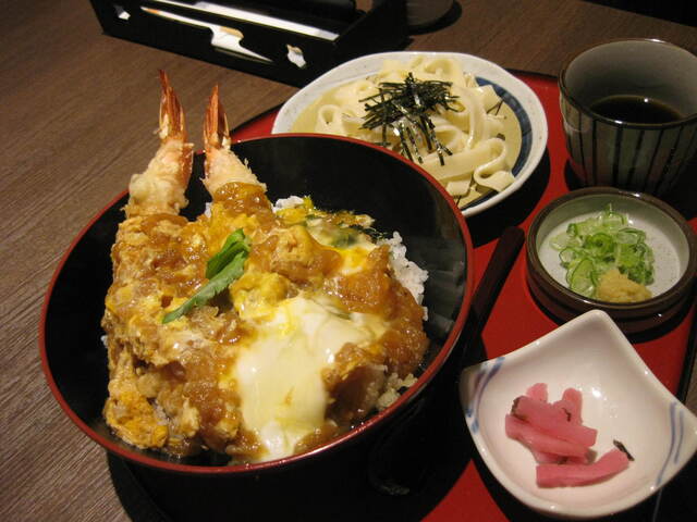 Washoku Mendokoro Sagami Higashi Shirakabe Ten