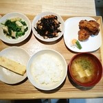 おうちDELI - ランチはお家ご飯的な店で唐揚げ❤