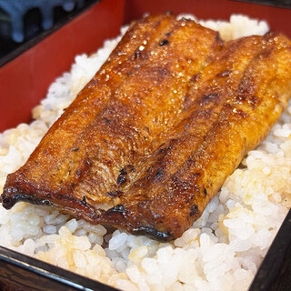 鰻と炭火焼とよ長_2