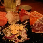 炭と海鮮と串焼きと肴 とっとっと - 