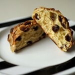 ブーランジェリー セイジアサクラ - ぶどうパン