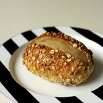 ブーランジェリー セイジアサクラ - 和栗あんぱん