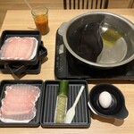 しゃぶ菜 - 料理写真:豚ロースコース（野菜なども食べ放題）