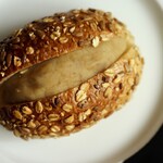 ブーランジェリー セイジアサクラ - 和栗あんぱん