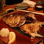 炭と海鮮と串焼きと肴 とっとっと - 