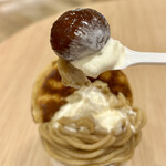 京らく製あん所 - 大きな栗