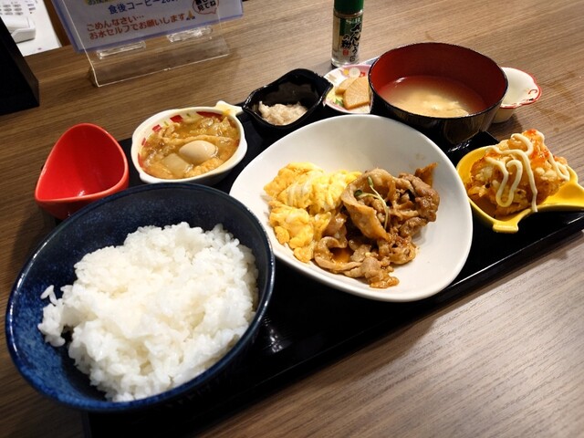 お家ご飯 りば亭 - 柏林台（食堂）の写真