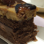 アテスウェイ - 4層くらいに重ねられ、表面もコーティング。