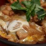 和食しゃぶしゃぶ かごの屋 - 小ぶり炙り鶏の親子丼と選べる麺セット