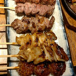 あぶり 清水 - 上州豚のもつ焼き盛合せ