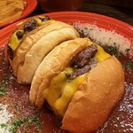 THE GRABBER hamburger pub - 【Louis 3st Anniversary】 『RED CARPET DOUBLE CHEESE BURGER¥3,300』 『HOT COFFEE¥495』