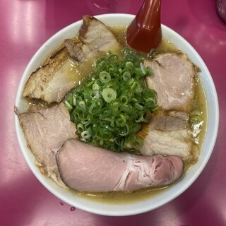 豚平 - 料理写真:豚平ラーメン 850円（2025年11月）