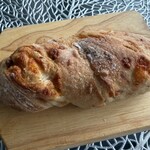 ブーランジェリーイシタ - パンチェッタ、レッドチェダー