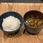 とんかつ ふじ井 - ごはんと赤だし