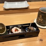 寿司割烹 魚紋 - 先付け