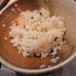 筵 - かますと菊菜の土鍋ご飯二杯目