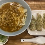 手打ちうどん 上を向いて - 《きまぐれ限定》カレーうどん 1000円（温 中盛＋200円）＋竹輪磯辺揚げ250円